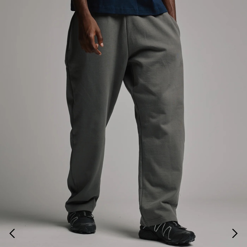 HOURS Men’s Open Bottom Sweats